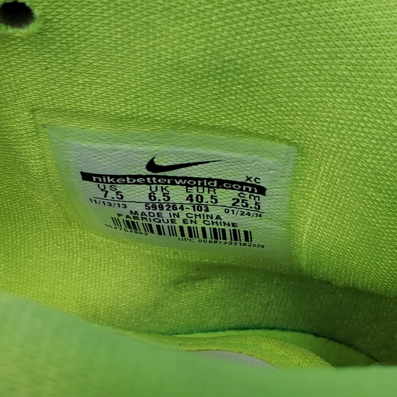 Lebron James Zoom Soldier VII KINGS PRIDE White Black Volt 599264-103 Size 7.5 - Picture 10 of 12